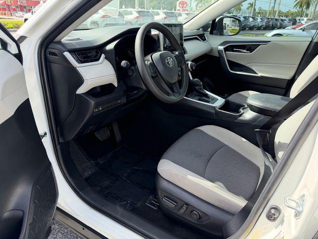 2024 Toyota RAV4 XLE — миниатюра 11