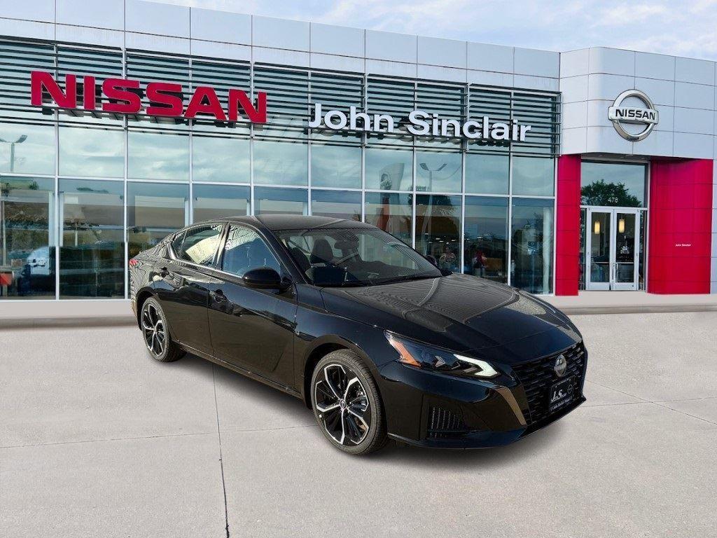 New 2025 Nissan Altima SR