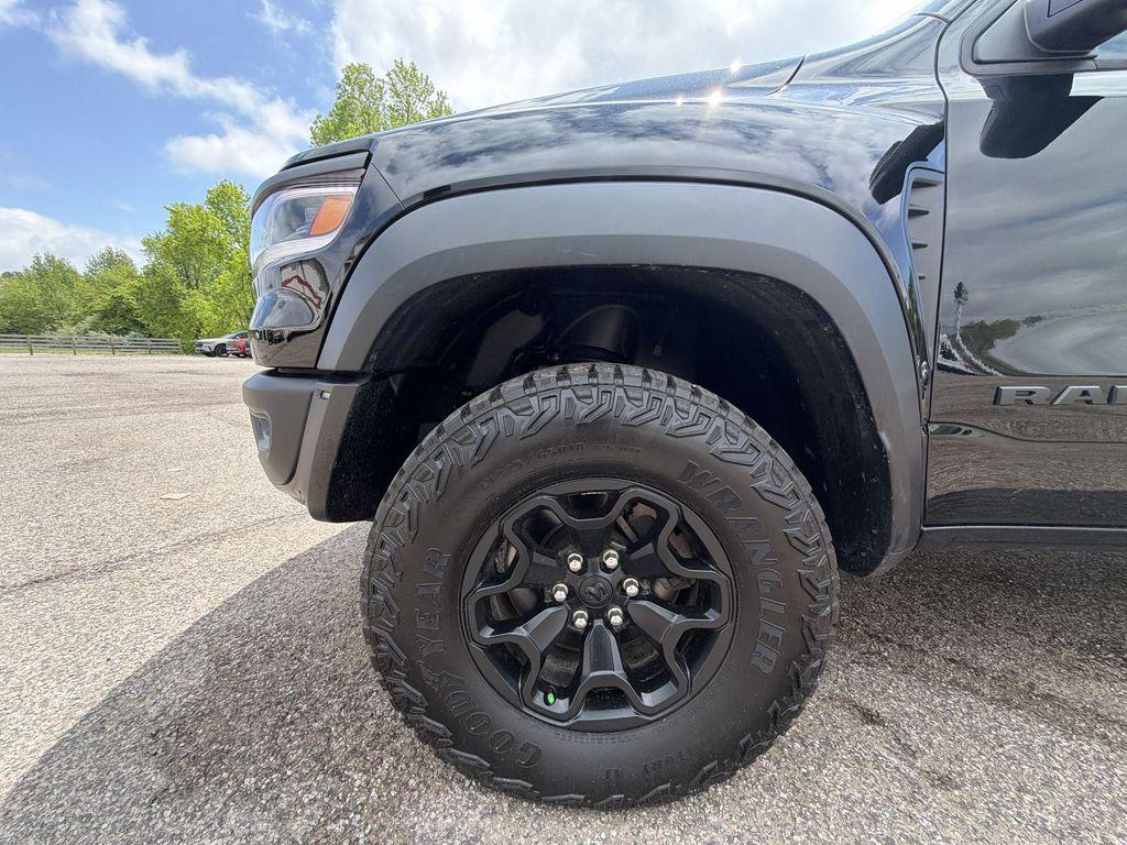 2025 RAM 1500 RHO CREW CAB 4X4 5'7' BOX 照片 10