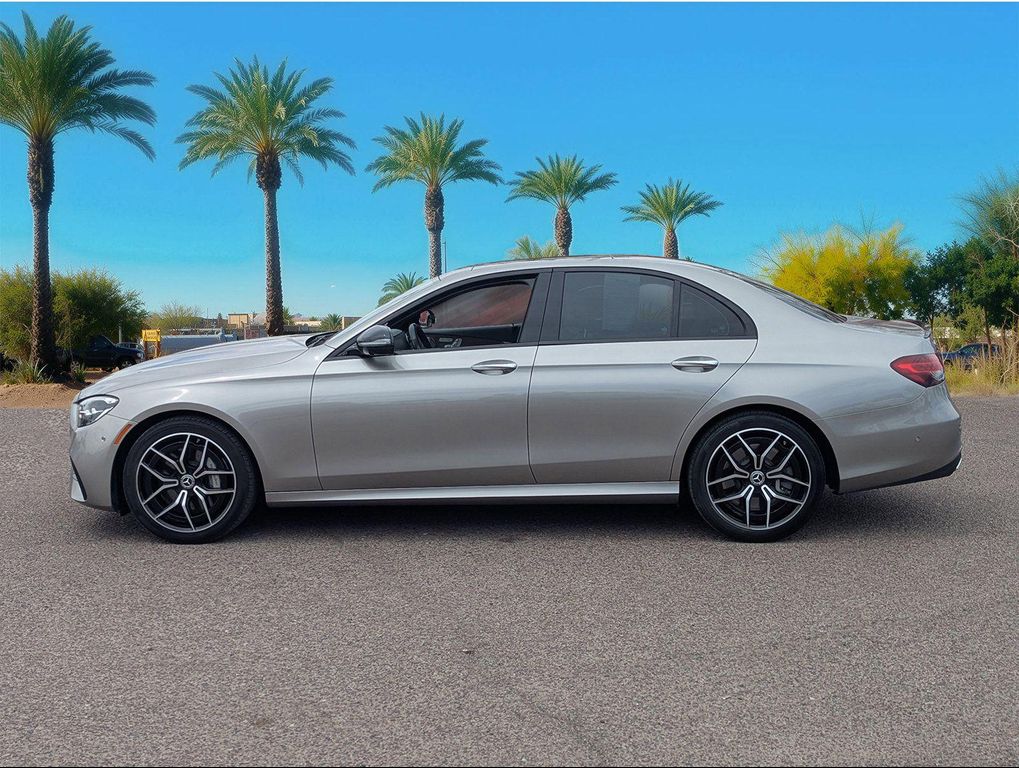 MERCEDES-BENZ E-CLASS - 2