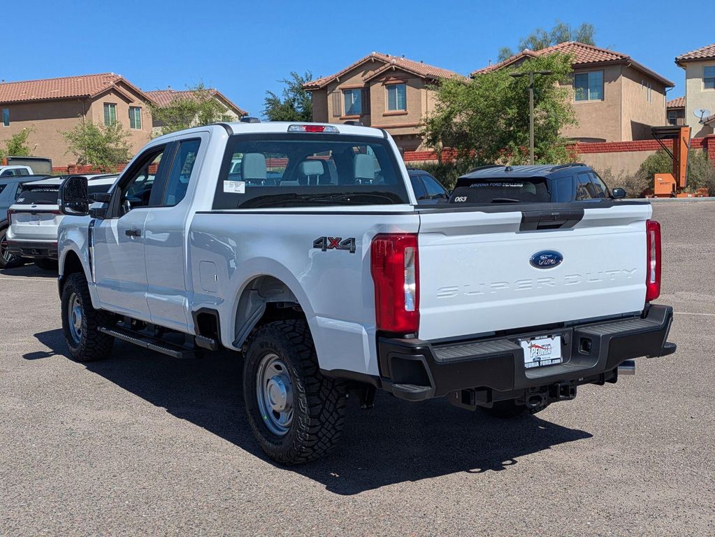 صورة 3 لـ 2026 FORD F-250 XL