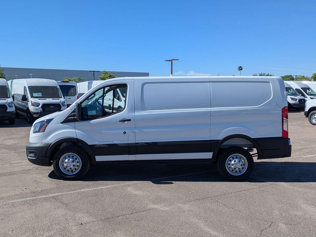 صورة مصغرة 30 لـ 2026 FORD TRANSIT-150 BASE