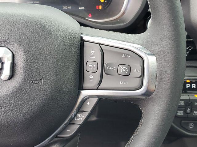 2026 RAM 1500 LARAMIE thumbnail 24