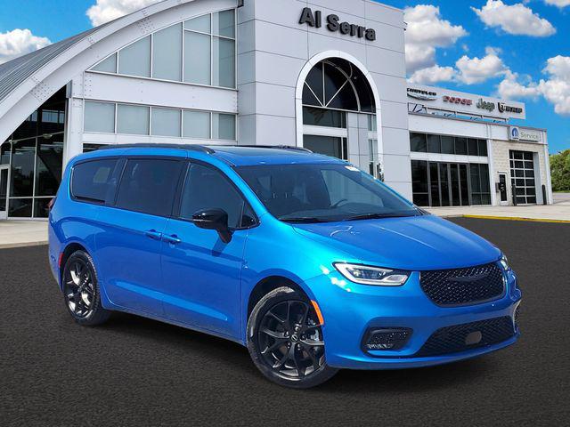 New 2026 Chrysler Pacifica L