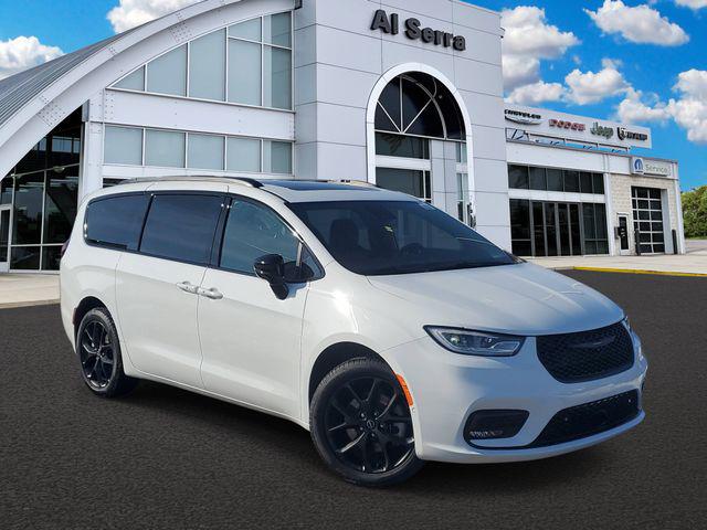 New 2026 Chrysler Pacifica Limited