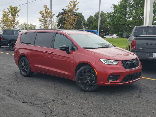 New 2026 Chrysler Pacifica Limited