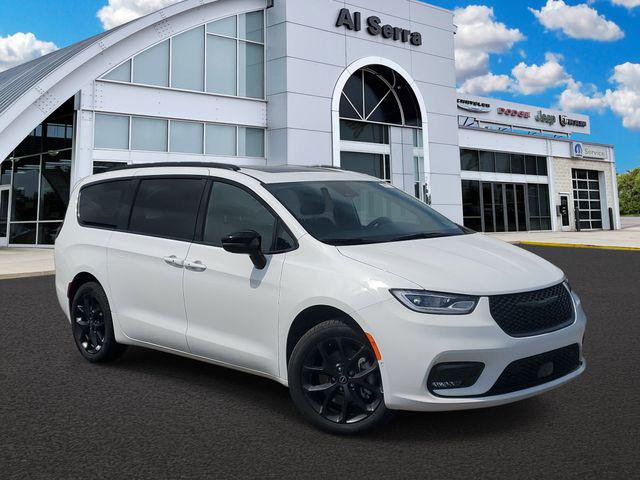 New 2026 Chrysler Pacifica Limited