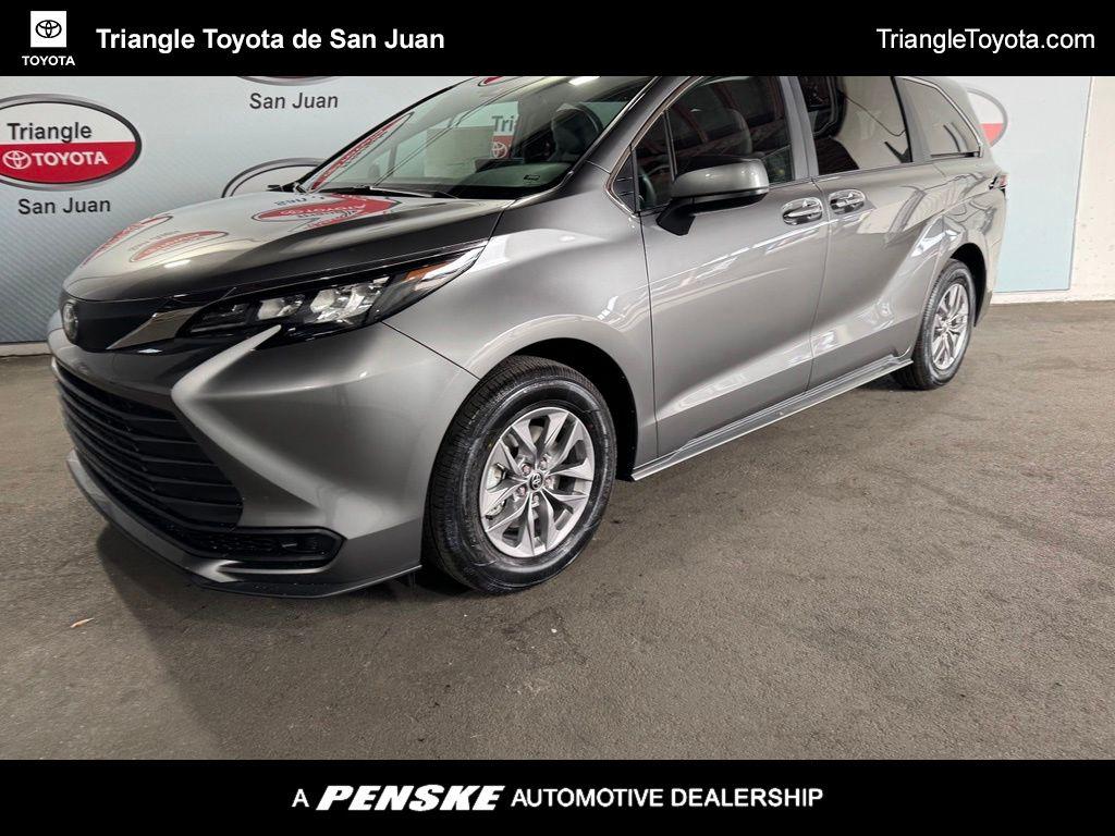 New 2026 Toyota Sienna LE