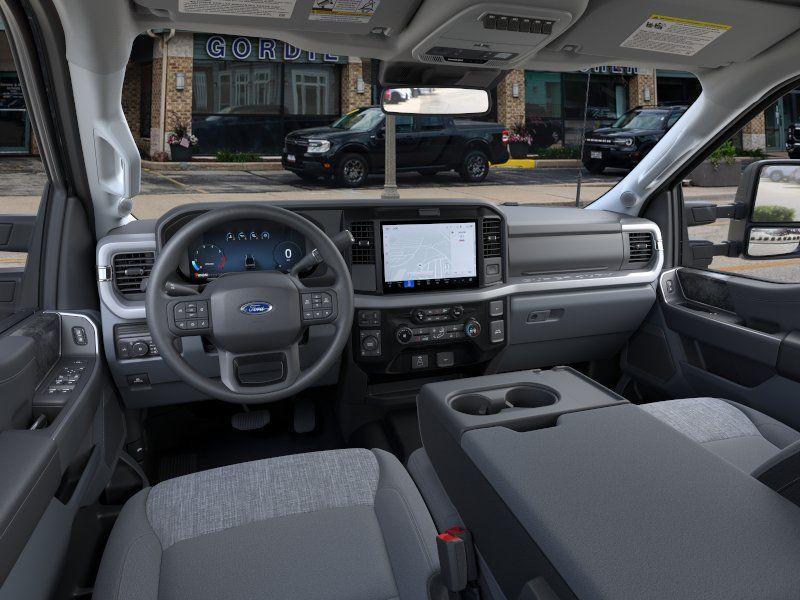 2026 FORD F-350 XLT — фото 9