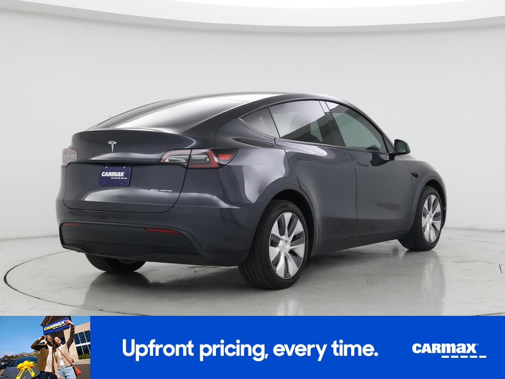 TESLA MODEL Y LONG RANGE - 10