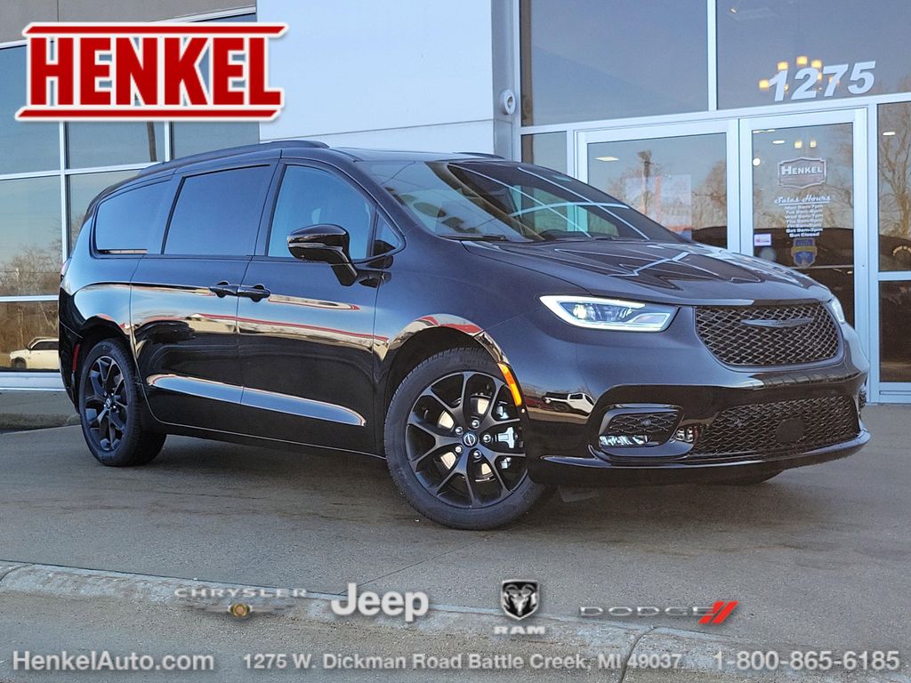 New 2026 Chrysler Pacifica L
