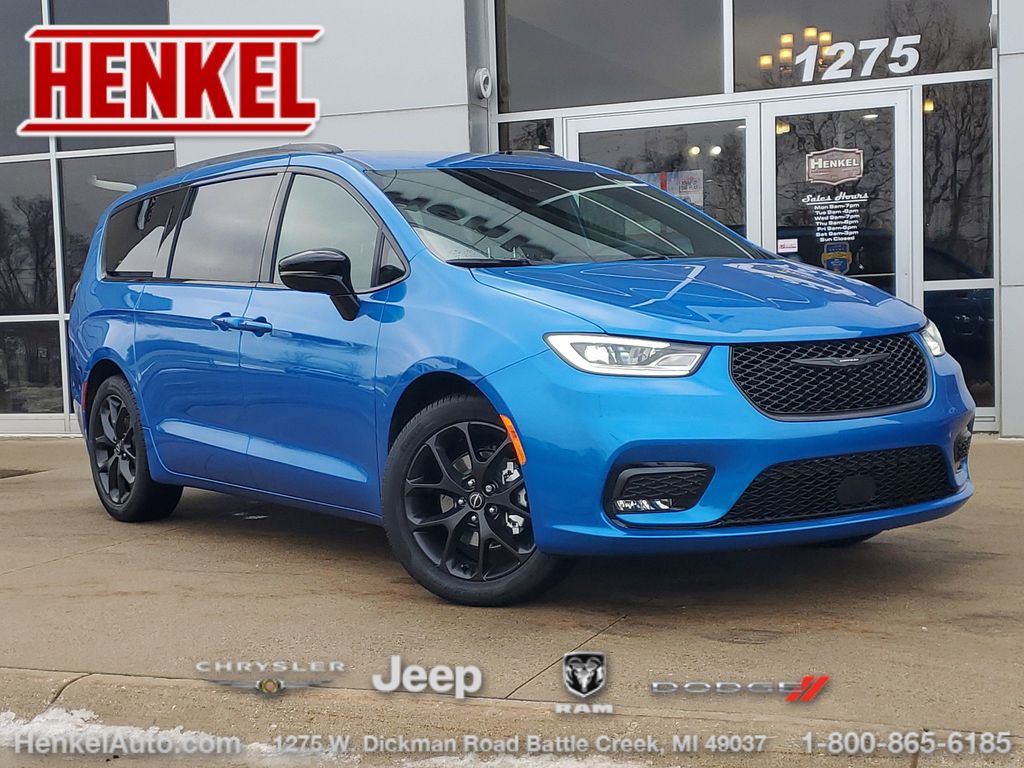 New 2026 Chrysler Pacifica L