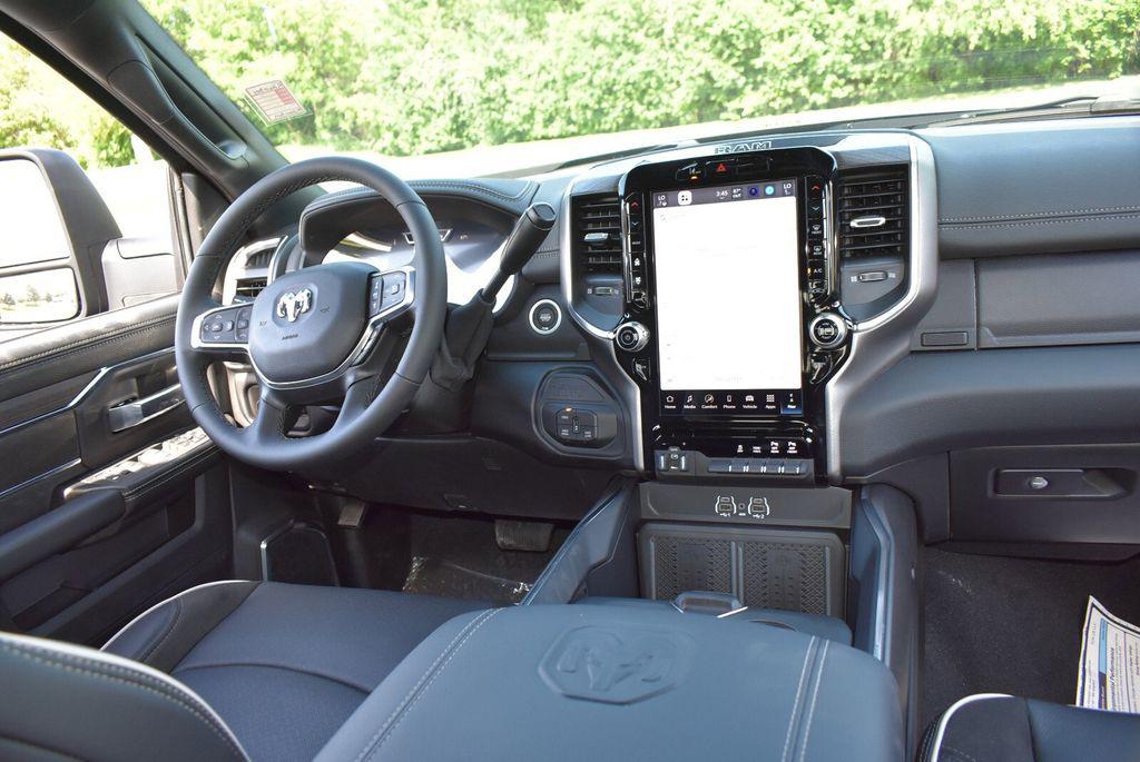 2026 RAM 2500 LARAMIE CREW CAB 4X4 6'4' BOX — миниатюра 27
