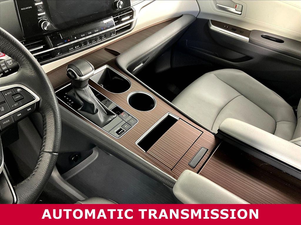 2023 Toyota SIENNA XLE 缩略图 17