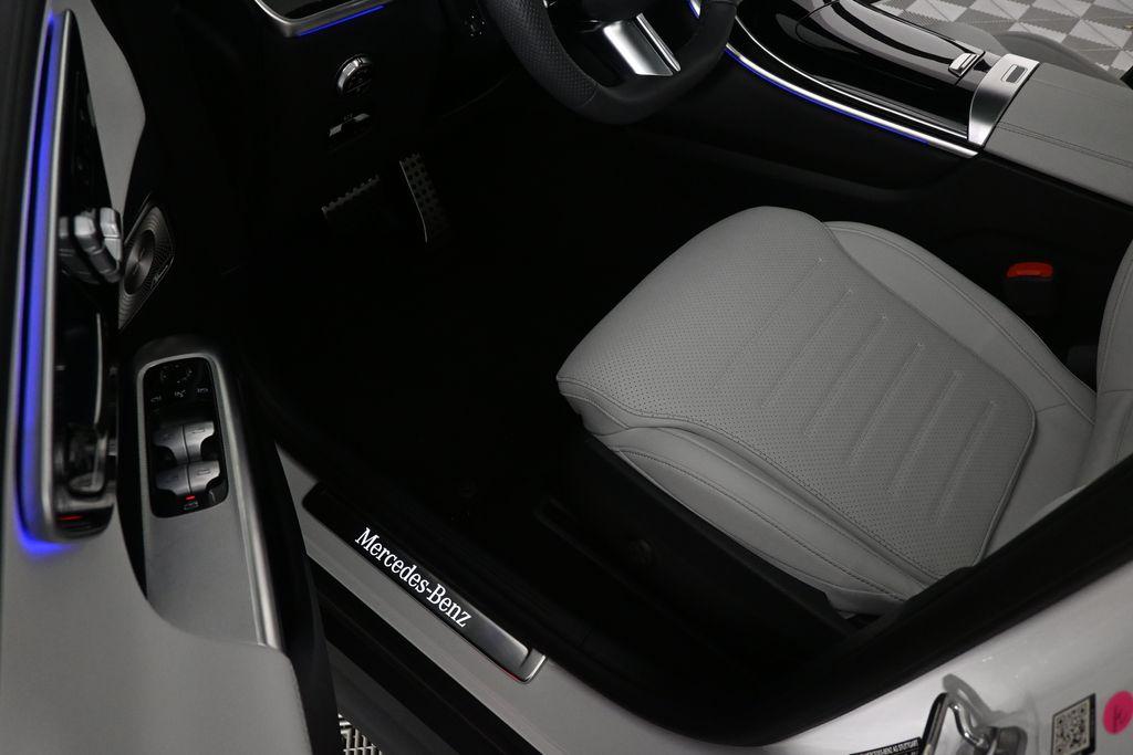 MERCEDES-BENZ GLC - 7