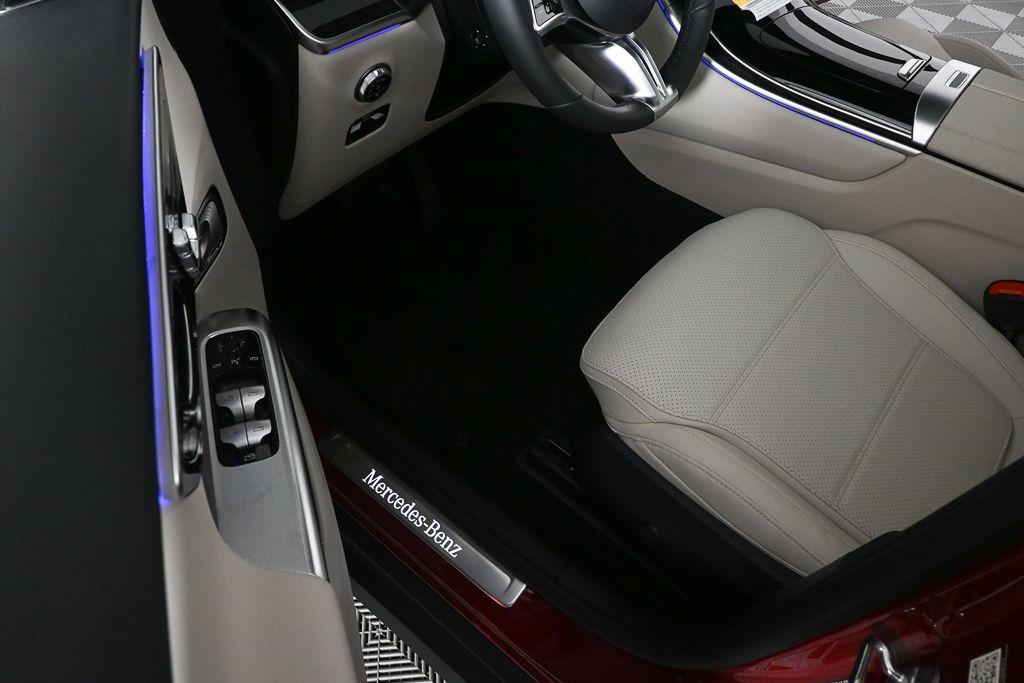 MERCEDES-BENZ GLC - 7