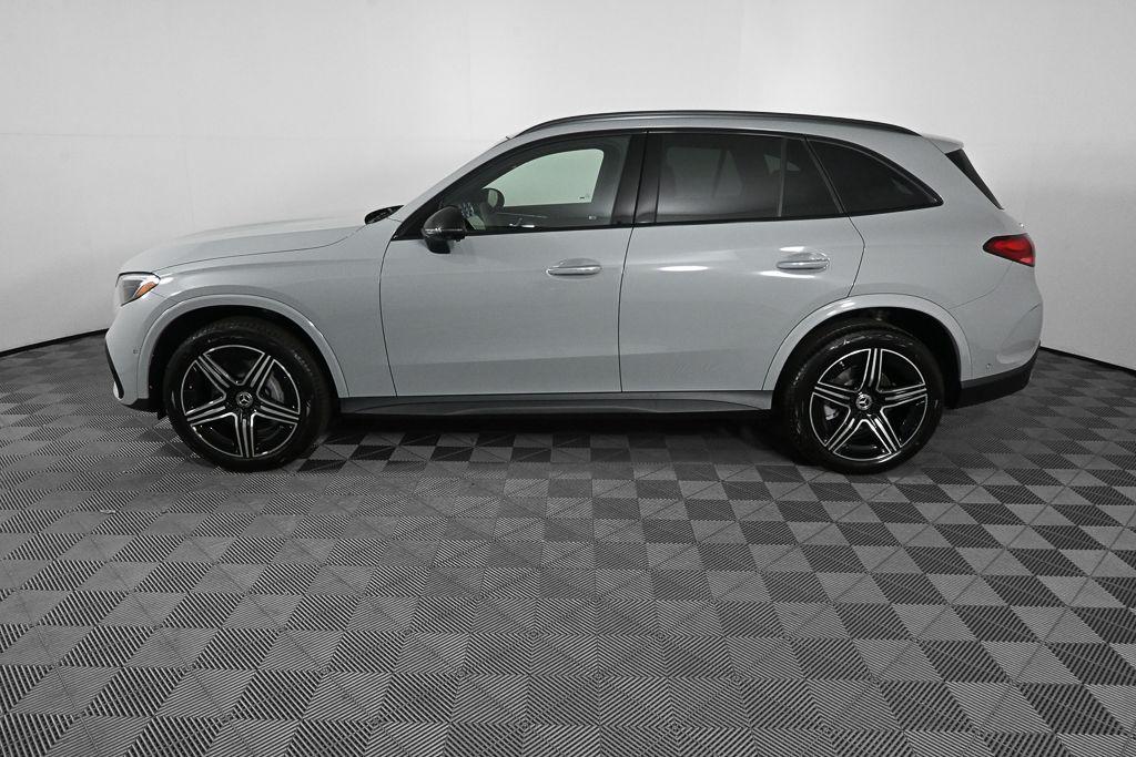 2026 Mercedes-BENZ GLC — фото 3