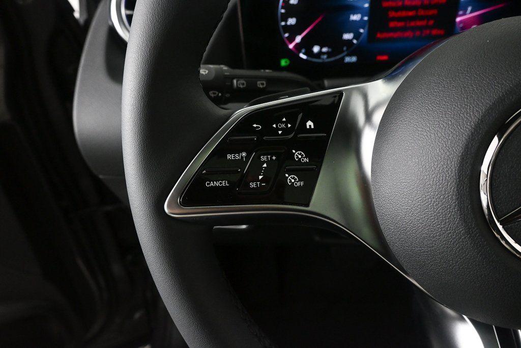 MERCEDES-BENZ GLA - 10