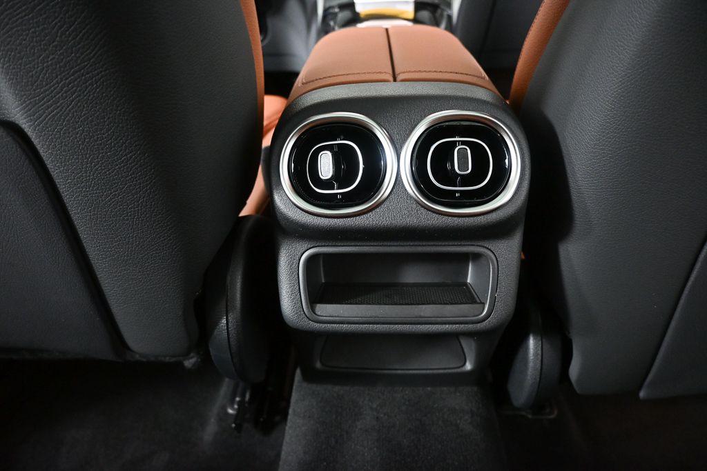 2026 Mercedes-BENZ GLC 缩略图 17