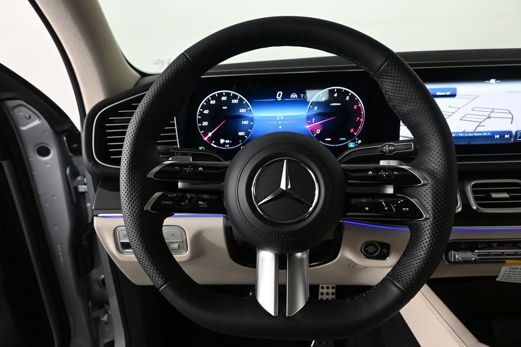 MERCEDES-BENZ GLS - 2