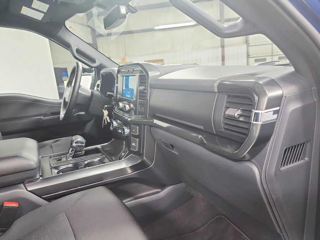 2023 FORD F-150 XLT thumbnail 35