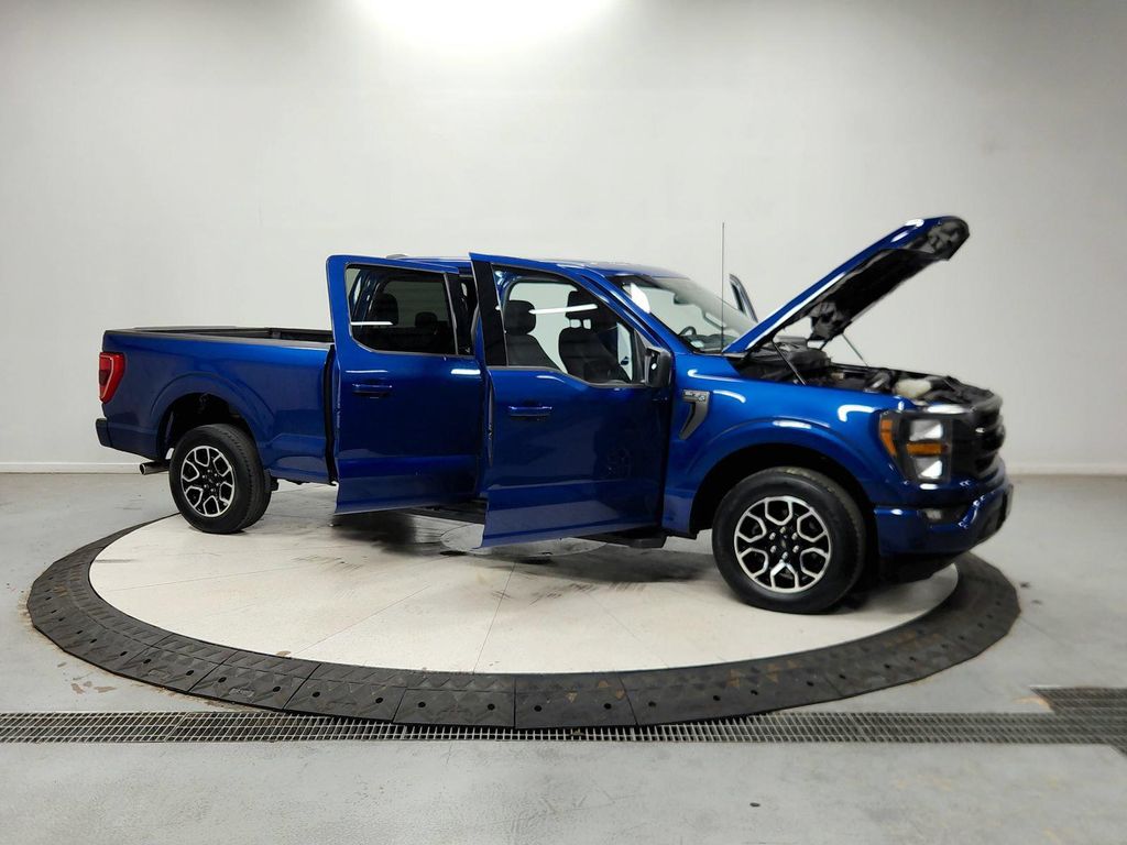 2023 FORD F-150 XLT thumbnail 10