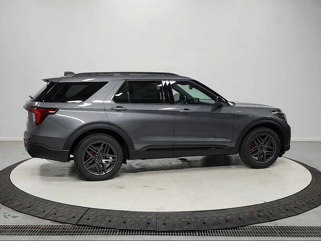 صورة 8 لـ 2026 FORD EXPLORER ST-LINE