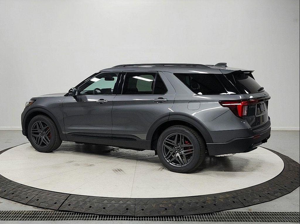 صورة 5 لـ 2026 FORD EXPLORER ST-LINE