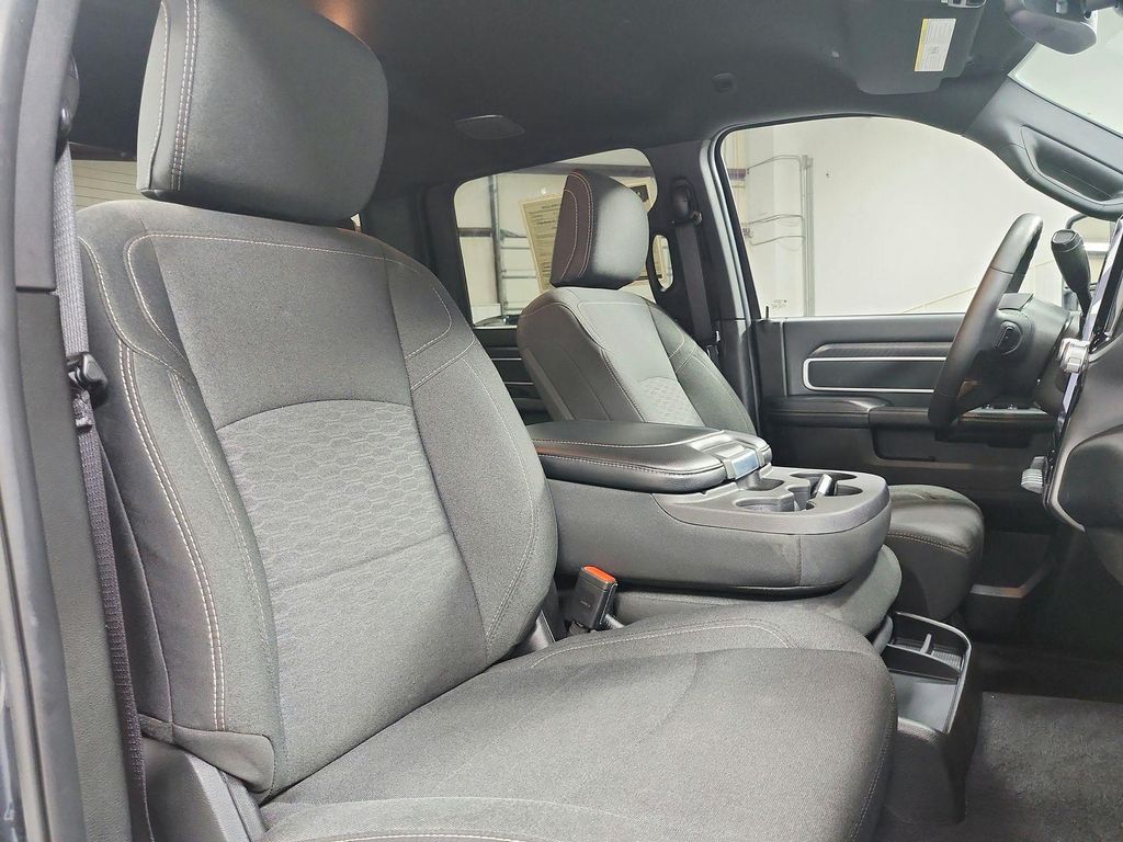 2025 RAM 2500 BIG HORN CREW CAB 4X4 6'4' BOX — миниатюра 40
