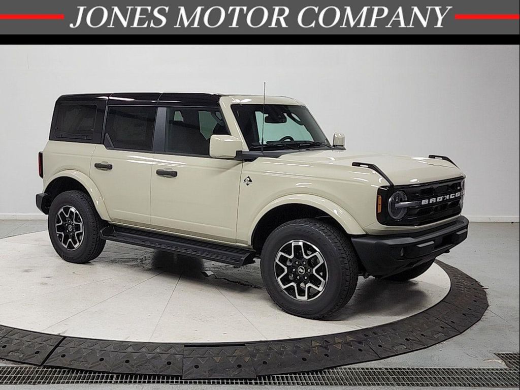 New 2026 Ford Bronco Outer Banks