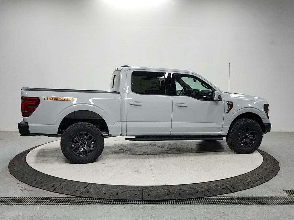 FORD F-150 TREMOR - 8