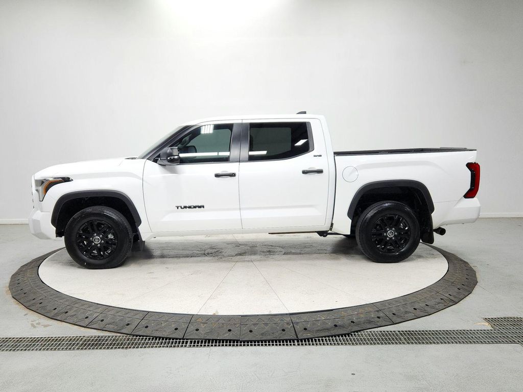 TOYOTA TUNDRA - 4