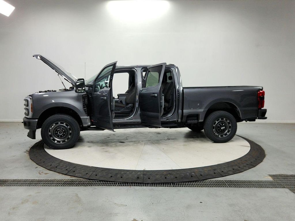 2027 FORD F-250 XLT 照片 13