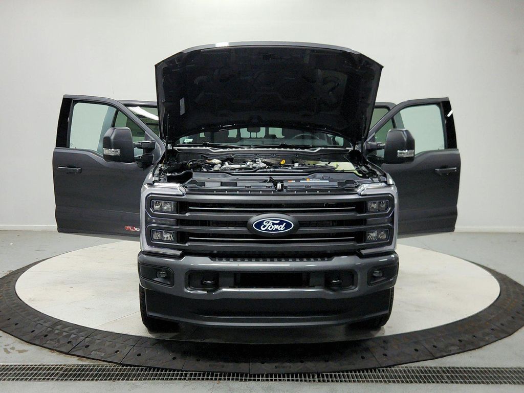 2027 FORD F-250 XLT 缩略图 11