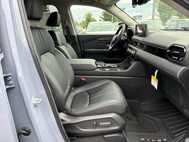 2026 Honda PILOT TOURING 8-PASSENGER photo 9