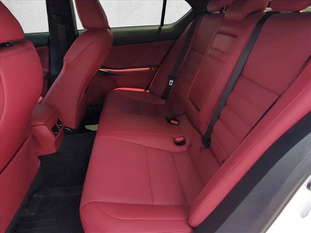 صورة مصغرة 20 لـ 2023 Lexus IS 350 BASE