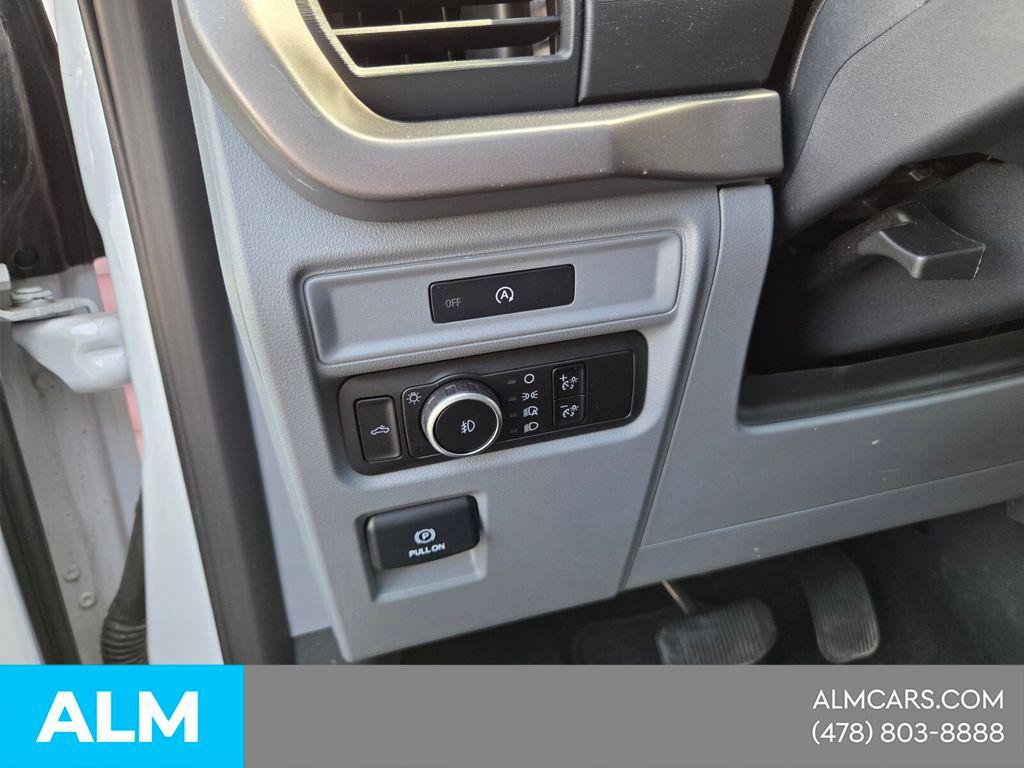 صورة 8 لـ 2025 FORD F-150 XLT