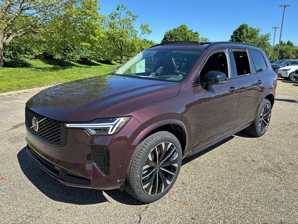 New 2026 Volvo XC90 Ultra Dark Theme, B6 AWD Gas (mild hybrid), Gasoline, 6 Seats