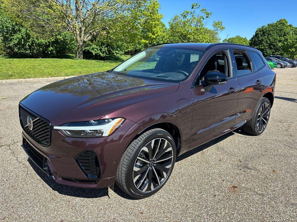 New 2026 Volvo XC60 Plug-In Hybrid Ultra, T8 AWD Electric/Gasoline, Dark