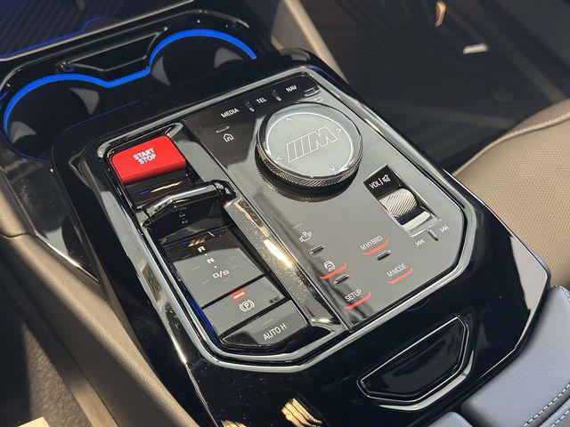 صورة مصغرة 17 لـ 2027 BMW M5 BASE