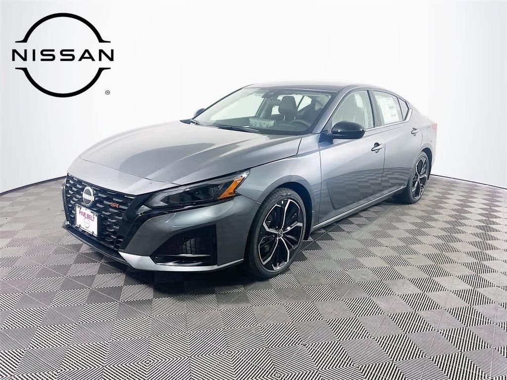 New 2026 Nissan Altima SR FWD