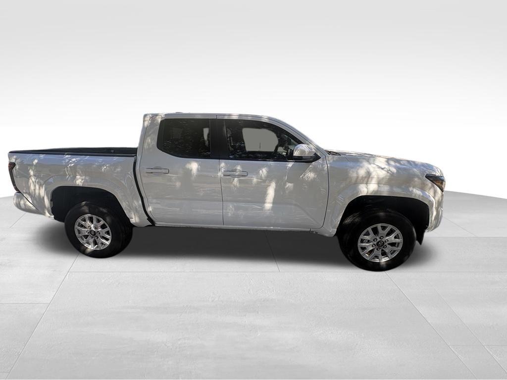 صورة 2 لـ 2025 Toyota TACOMA SR5
