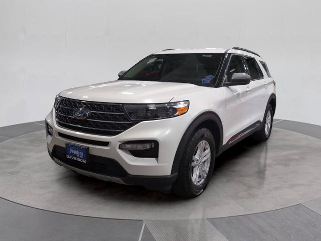 2023 FORD EXPLORER XLT photo 1