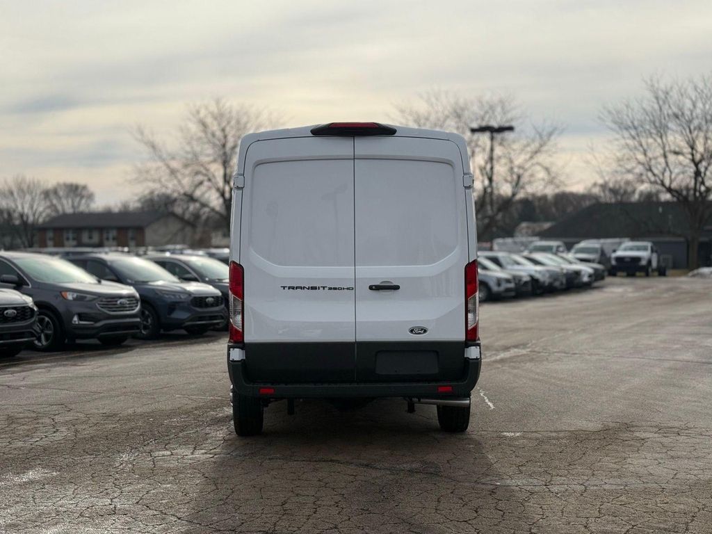 صورة 4 لـ 2026 FORD TRANSIT-350 BASE