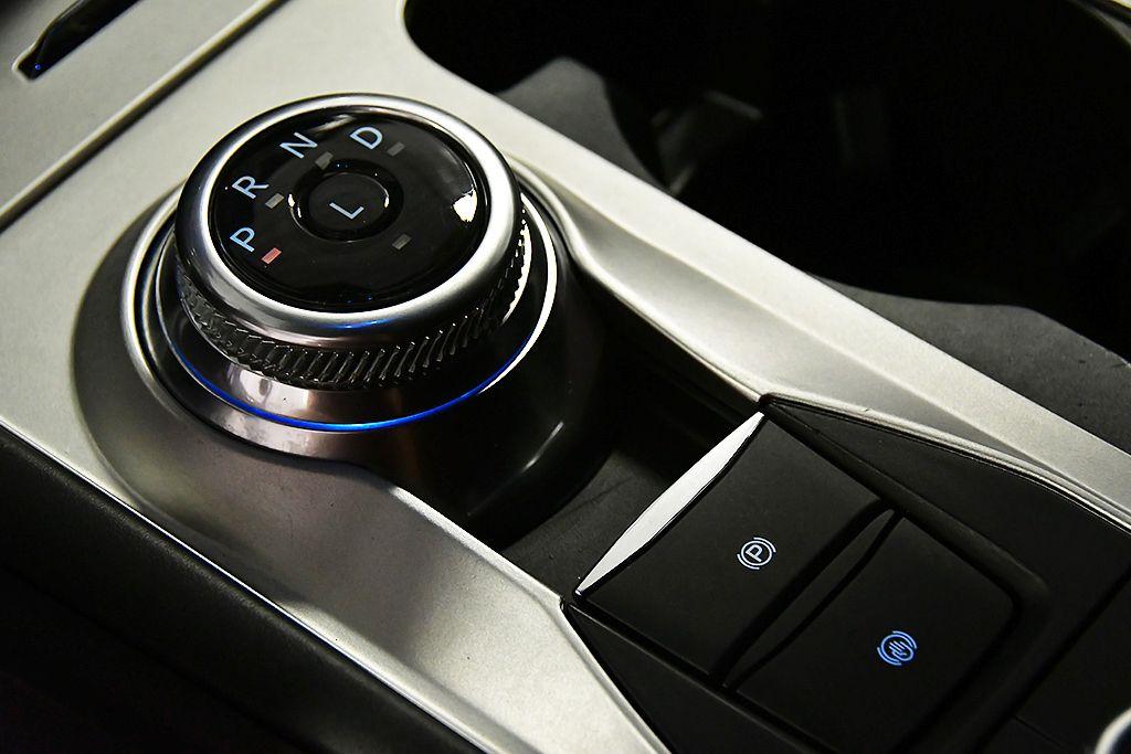 صورة مصغرة 25 لـ 2024 FORD EXPLORER XLT