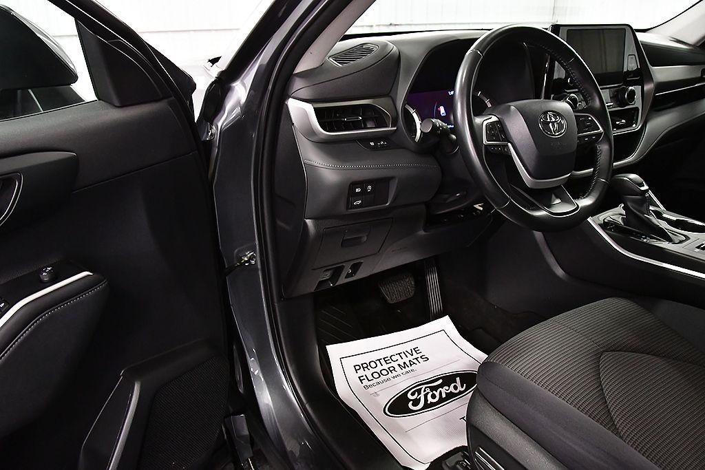 2023 Toyota HIGHLANDER LE 缩略图 16