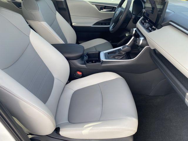 2025 Toyota RAV4 XLE PREMIUM 照片 10