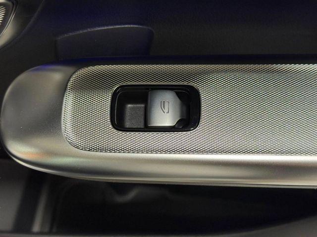 2026 Mercedes-BENZ GLC — миниатюра 22
