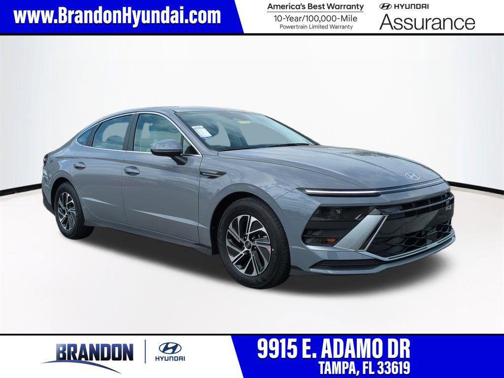 New 2026 Hyundai SONATA Hybrid Base