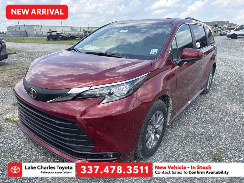 New 2026 Toyota Sienna XLE 8 Passenger